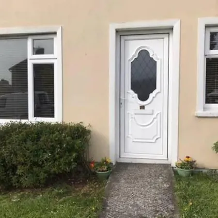 Riverview House - Кэрсивин